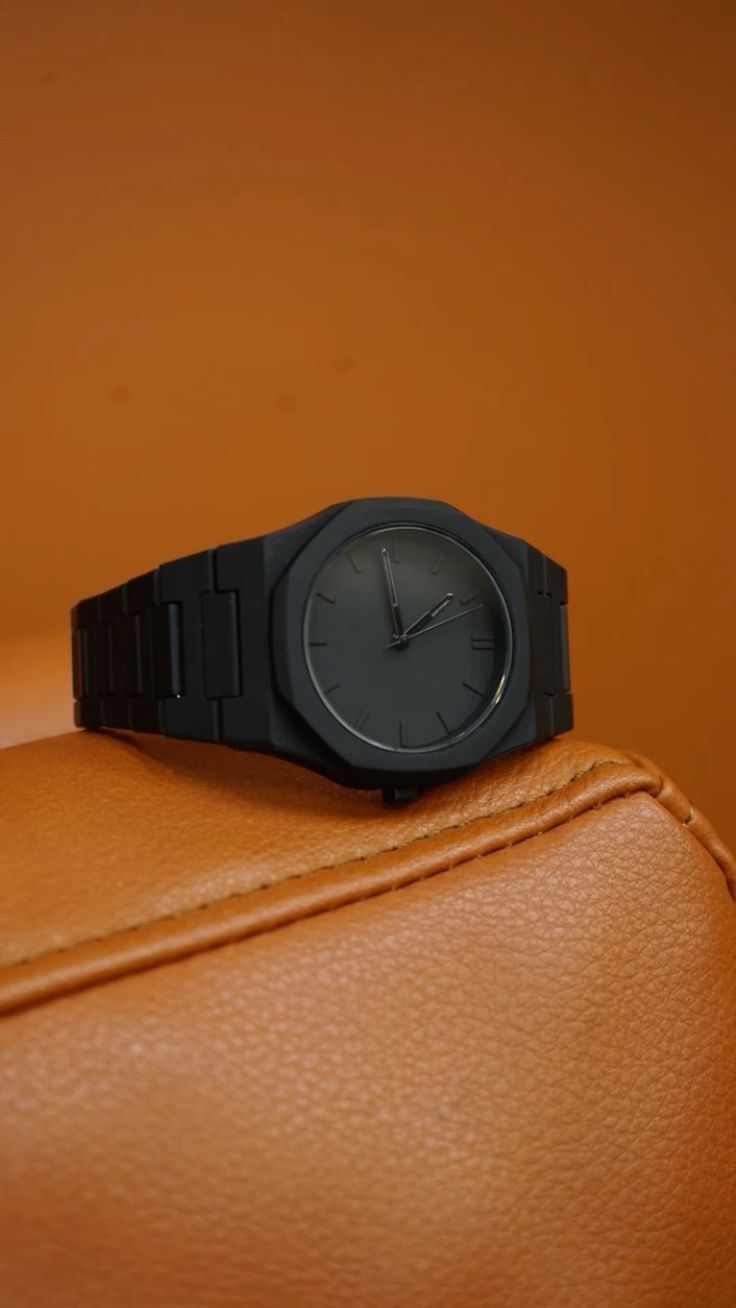 Black Aura Watch - Aura Arabic Watch